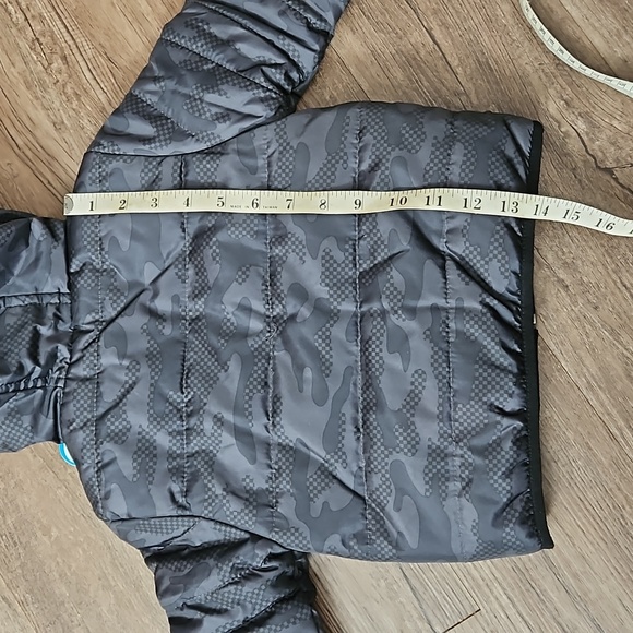 Carter's, reversible, jacket, size 12 months, boys, black, red, hooded - Picture 6 of 9